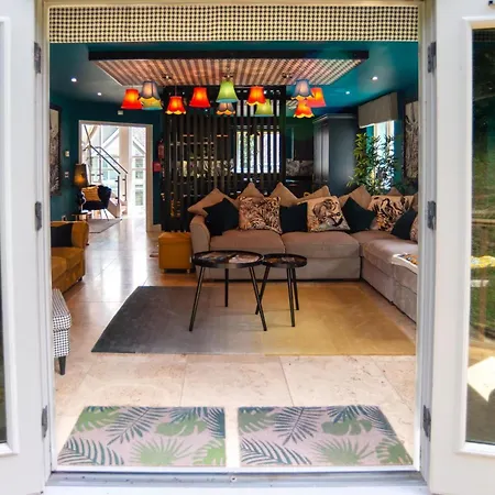 Luxurious Cosy And Contemporary 4 Bedroom - Trewhiddle V3 * St Austell